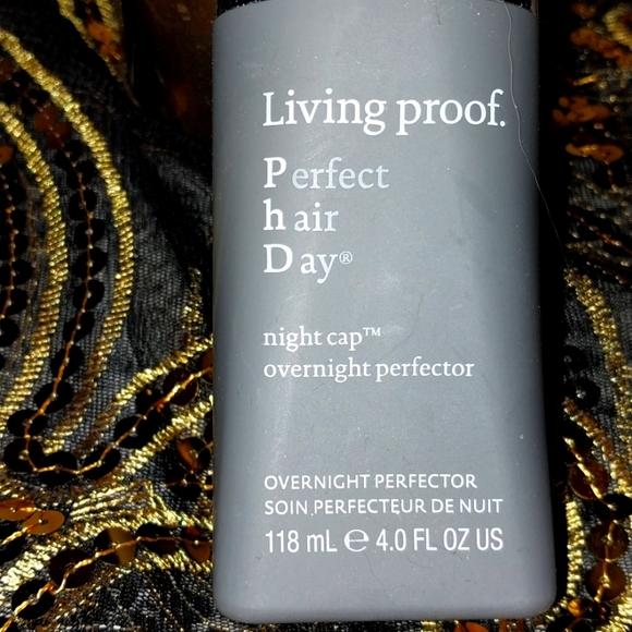 🆕️LIVING PROOF PERFECT HAIR DAY - Picture 2 of 8